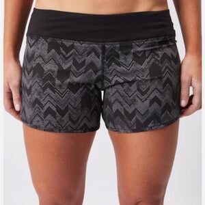 Rabbit Hopper 4” Running Shorts